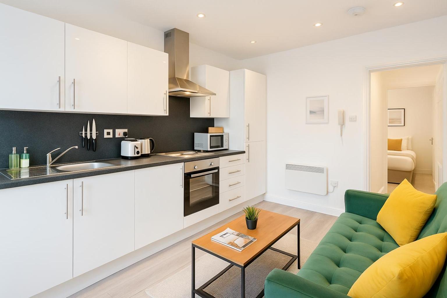 2 Bedroom Apartment Near City Centre, Uni & Parks! Cardiff Exterior foto